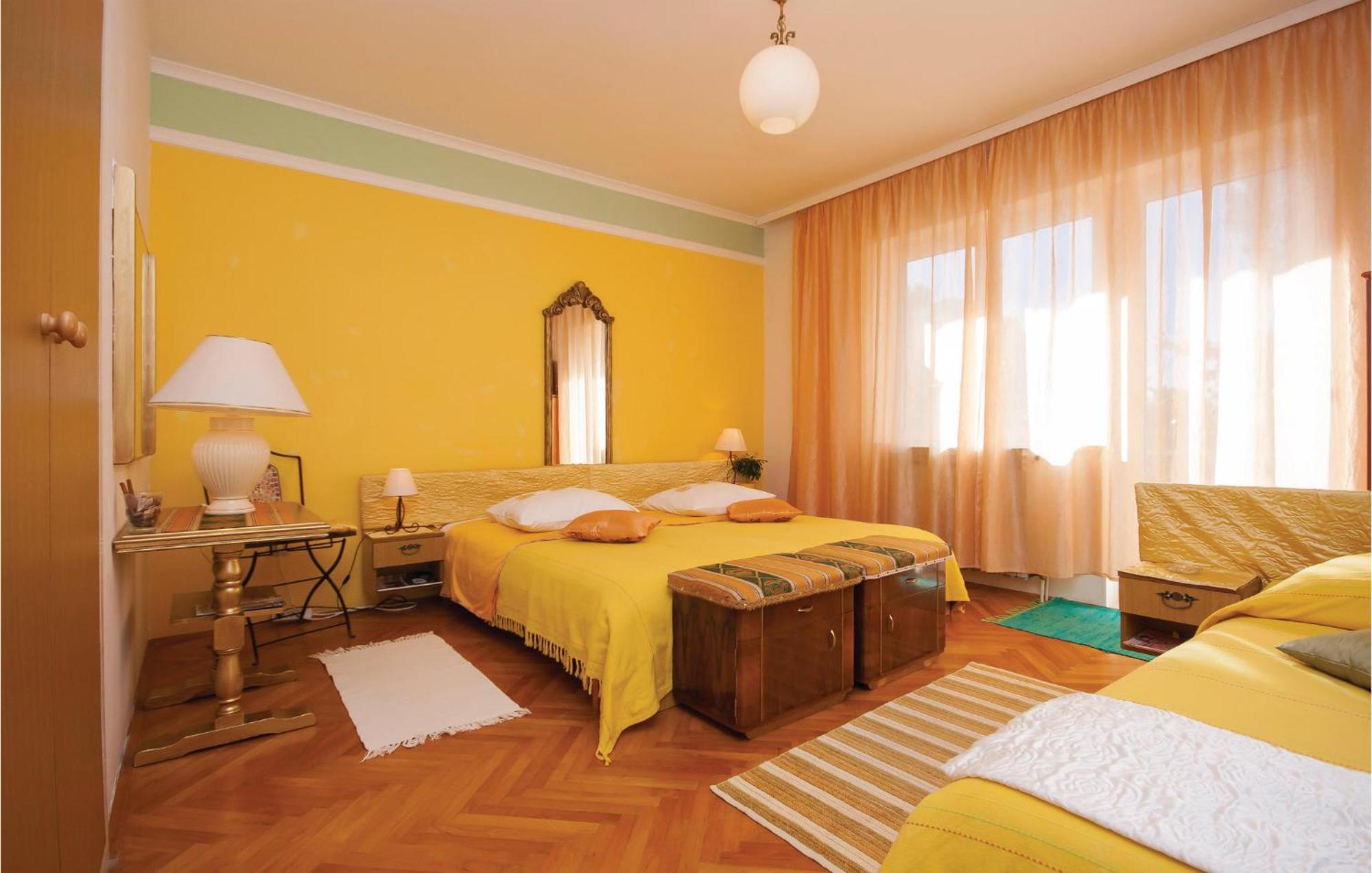 Cozy Apartment In Brodarica With Wifi Extérieur photo