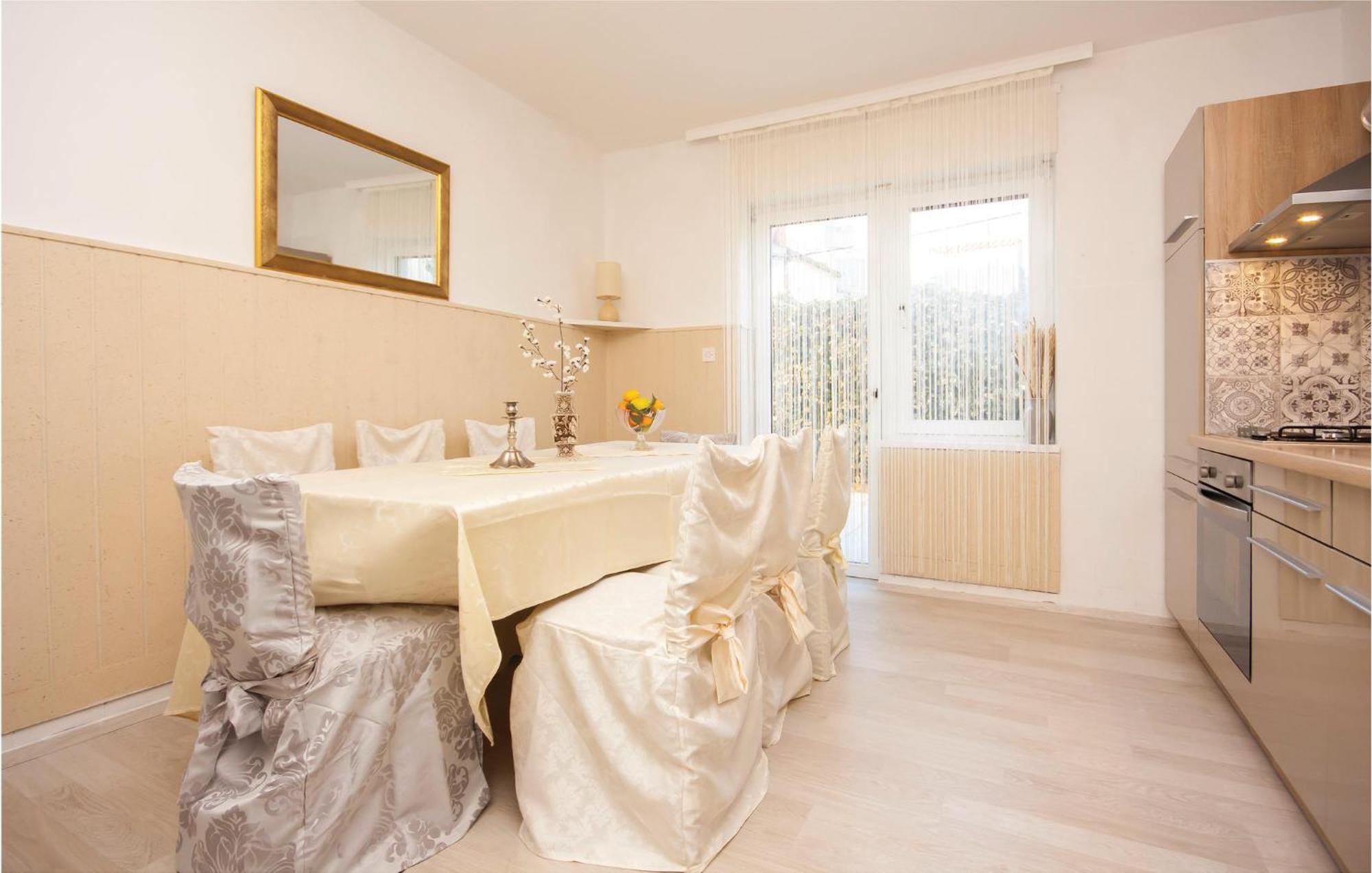 Cozy Apartment In Brodarica With Wifi Extérieur photo